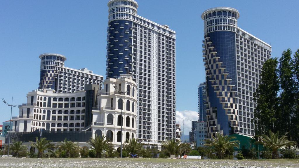 Apartment Orbi Sea Tower David Batumi Esterno foto